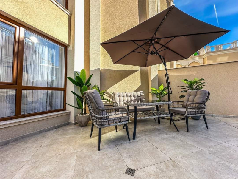 Luxusapartment mit geräumiger Terrasse – 1 Schlafzimmer