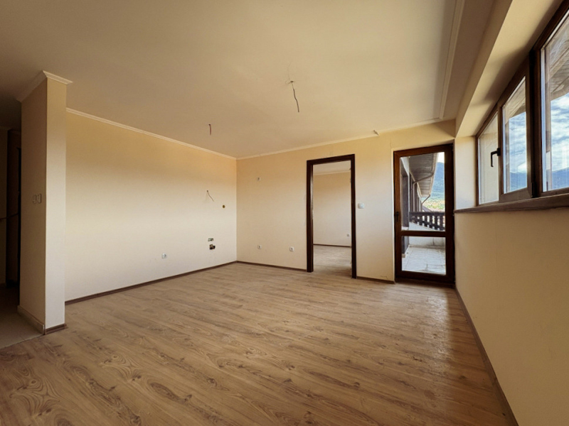 Geräumige Zwei-Zimmer-Wohnung mit großer Terrasse