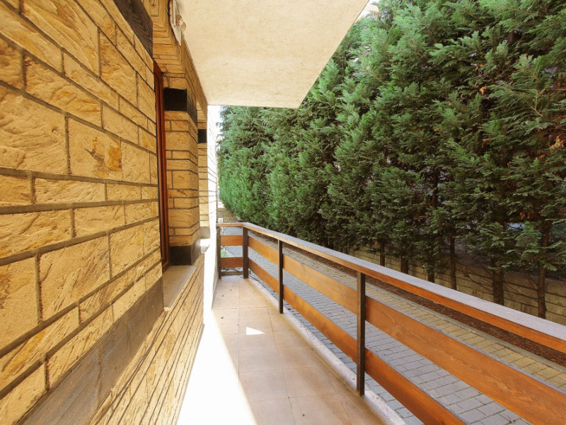 Drei-Zimmer-Apartment mit Garten