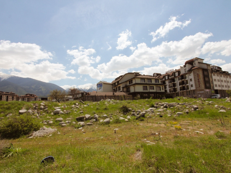 Großes reguliertes Grundstück (UPI) nur 200 Meter von der Seilbahn – Bansko