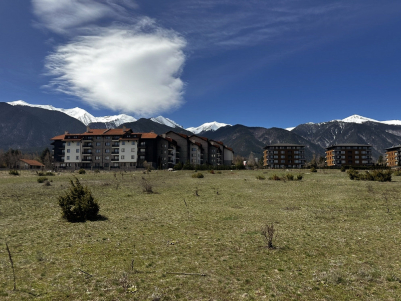 Grundstück mit 360° Panoramablick – unter Pirin Golf