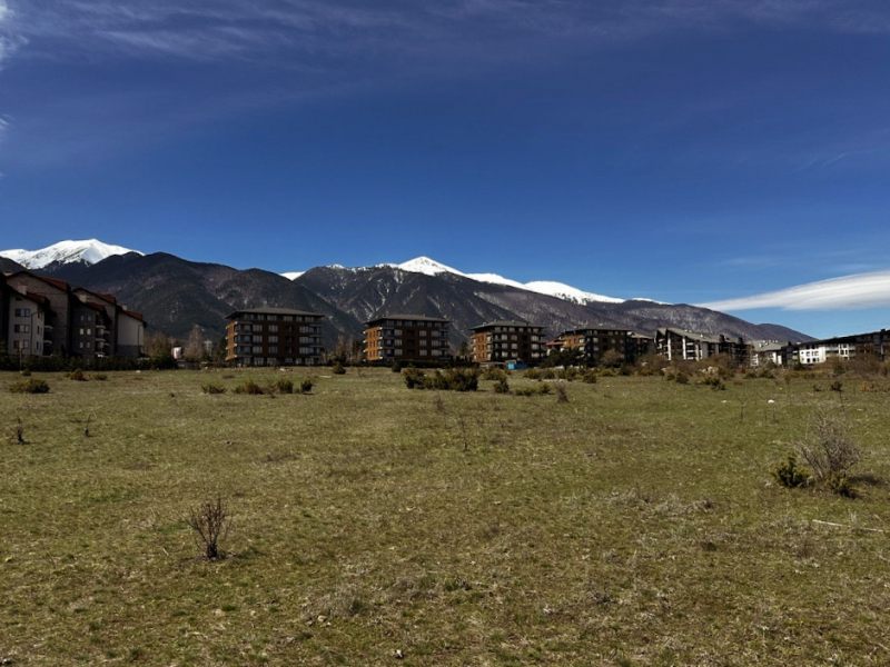 Grundstück mit 360° Panoramablick – unter Pirin Golf