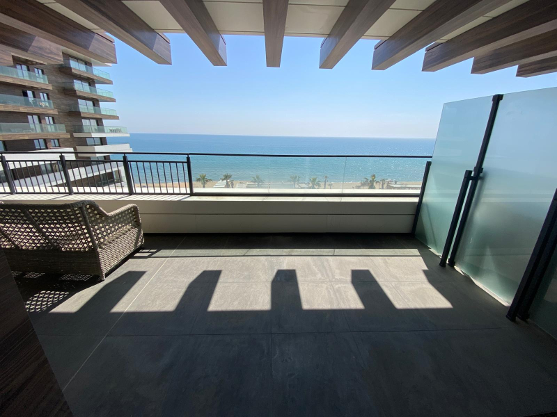 Exklusives Apartment direkt am Strand mit Panoramablick auf das Meer