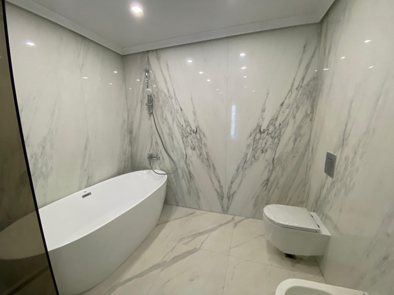 Elegantes Apartment mit Blick ins Grüne – Ruhe, Privatsphäre und zeitloses Design