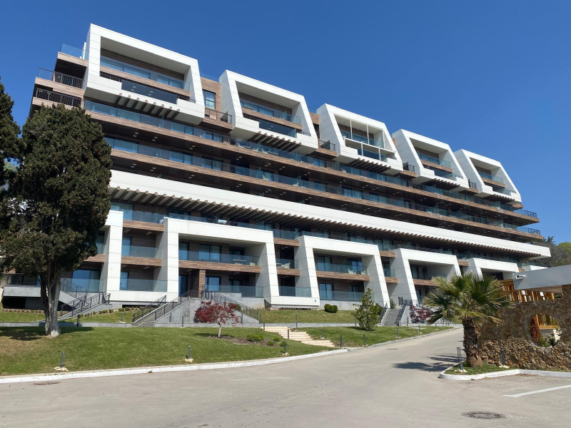 Elegantes Apartment mit Blick ins Grüne – Ruhe, Privatsphäre und zeitloses Design