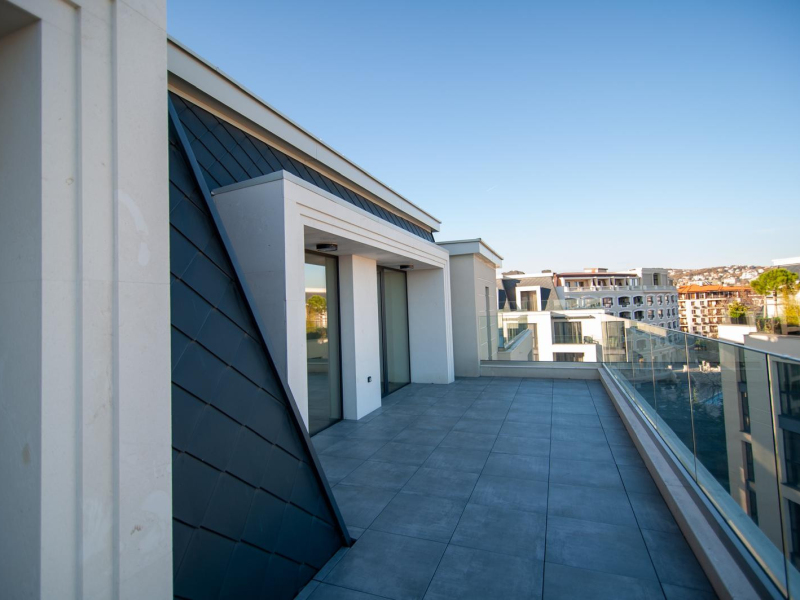 AZURE PREMIUM – ULTRA-LUXUS-PENTHOUSE MIT 3 SCHLAFZIMMERN