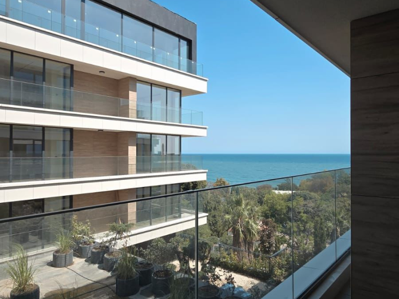 Luxuriöses 3-Zimmer-Apartment mit Panoramablick aufs Meer – Azur Panorama