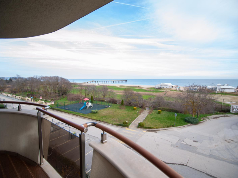 Apartment – ​​3. Stock, Meerblick